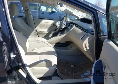 2011 Toyota Prius Two из США, поврежденный, VIN JTDKN3DU2B1458693